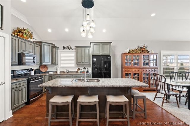 327 Tuscany Drive, Floyds Knobs, IN 47119