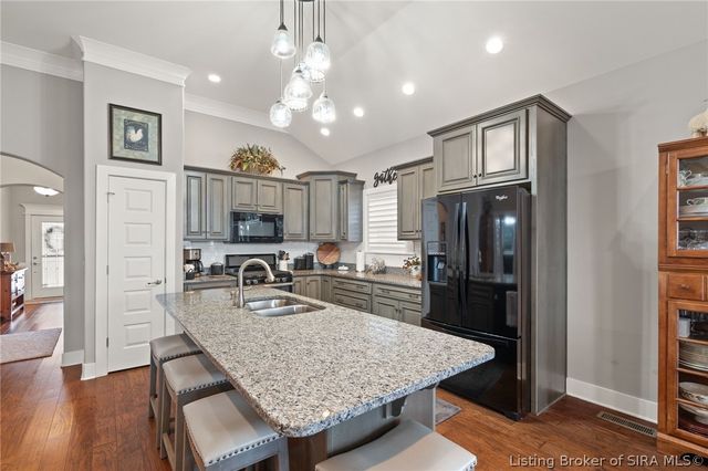 327 Tuscany Drive, Floyds Knobs, IN 47119