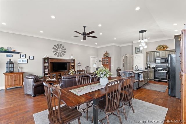 327 Tuscany Drive, Floyds Knobs, IN 47119