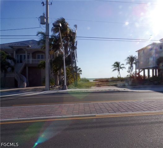 5865 Estero BLVD, Fort Myers Beach, FL 33931