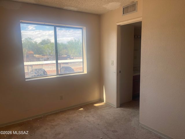 122 E Pastime Road, Tucson, AZ 85705