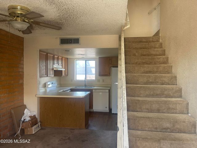 122 E Pastime Road, Tucson, AZ 85705