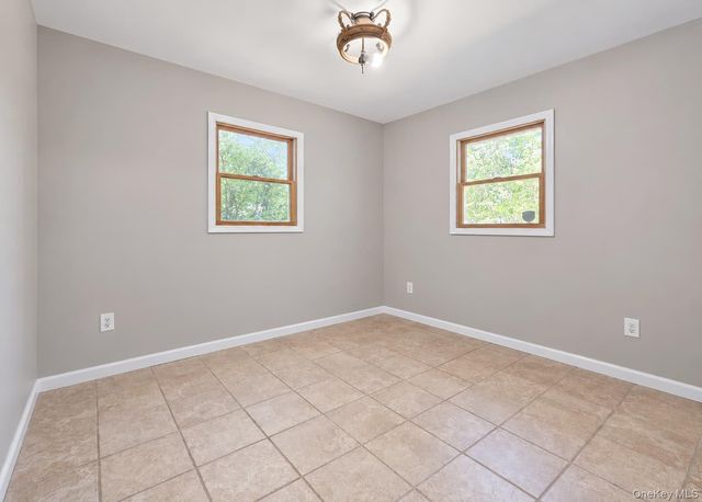 1065 Udall Road, Bay Shore, NY 11706