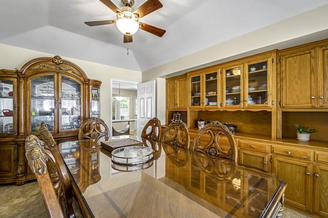 2436 Trevor Court, Madera, CA 93637