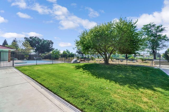 2436 Trevor Court, Madera, CA 93637