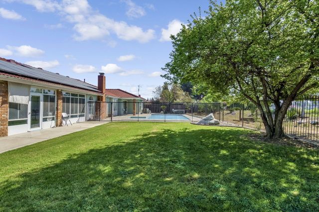 2436 Trevor Court, Madera, CA 93637