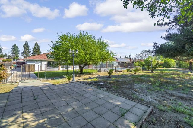 2436 Trevor Court, Madera, CA 93637