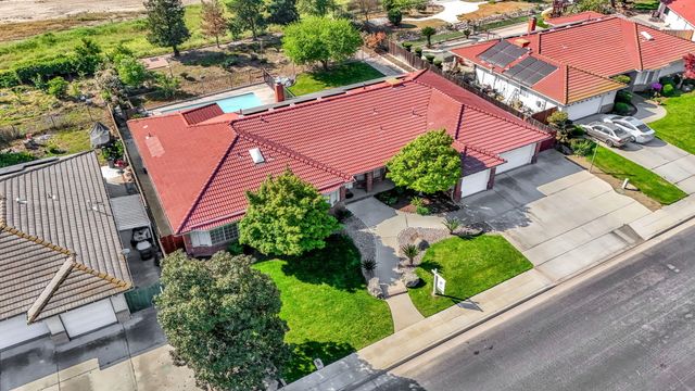 2436 Trevor Court, Madera, CA 93637