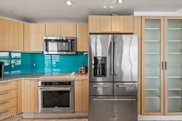 241 Riverside Dr Unit 402, Holly Hill, FL 32117