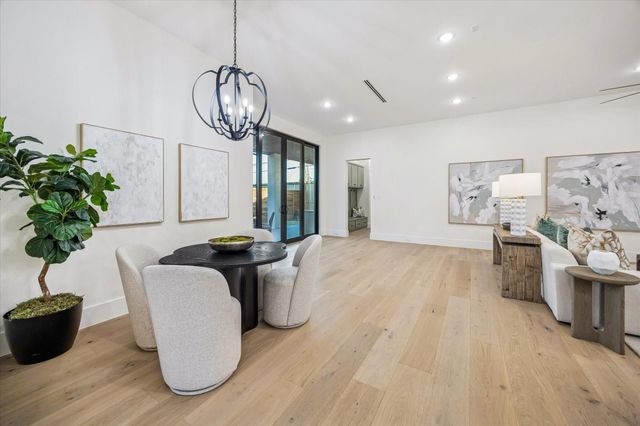 431 W 30th Street, Houston, TX 77018