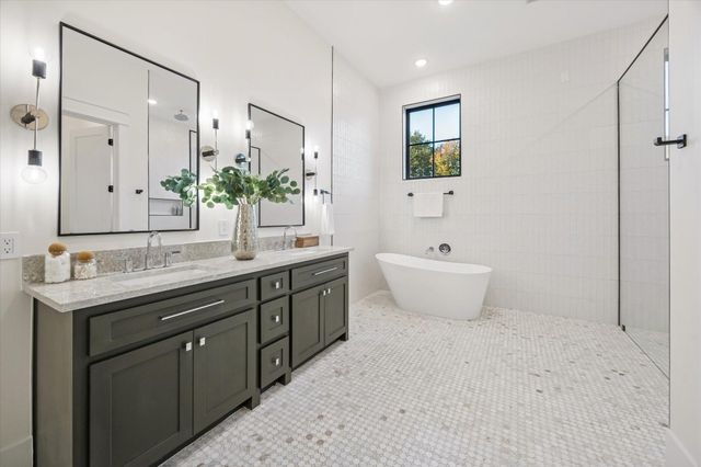 431 W 30th Street, Houston, TX 77018