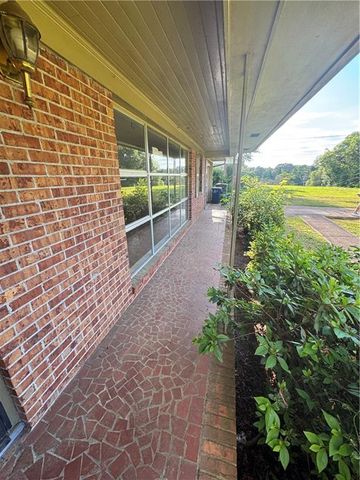 202 Hillandale Drive, Griffin, GA 30224