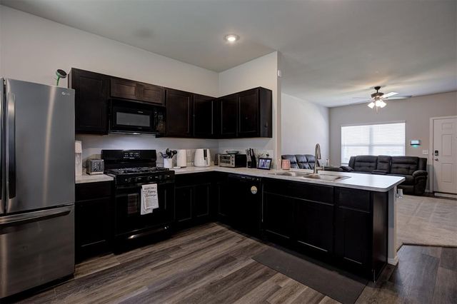 452 SE 7th Place, Newcastle, OK 73065