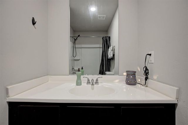 452 SE 7th Place, Newcastle, OK 73065
