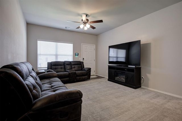 452 SE 7th Place, Newcastle, OK 73065