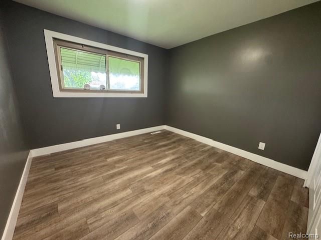 1622 W Home Avenue, Flint, MI 48504