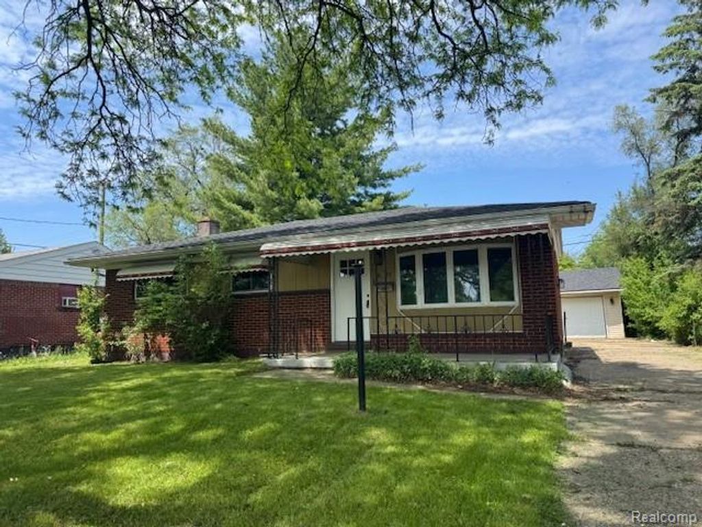 1622 W Home Avenue, Flint, MI 48504