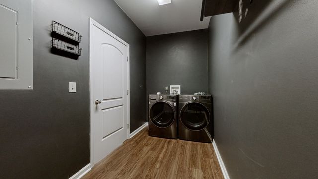 1055 Middleton Ln, Gallatin, TN 37066