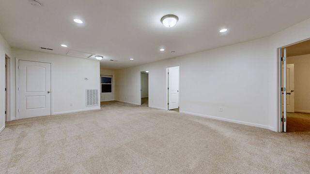 1055 Middleton Ln, Gallatin, TN 37066