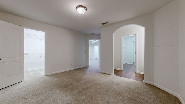 1055 Middleton Ln, Gallatin, TN 37066