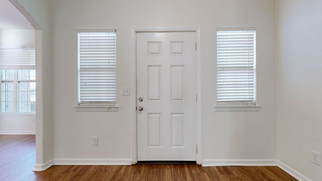 1055 Middleton Ln, Gallatin, TN 37066