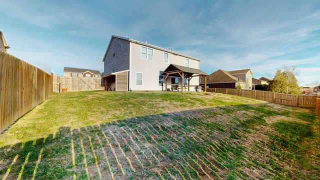 1055 Middleton Ln, Gallatin, TN 37066