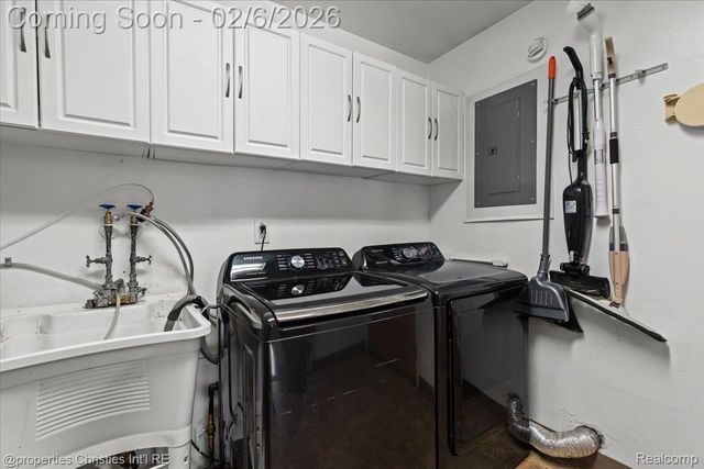 26131 Amherst Street, Dearborn Heights, MI 48125