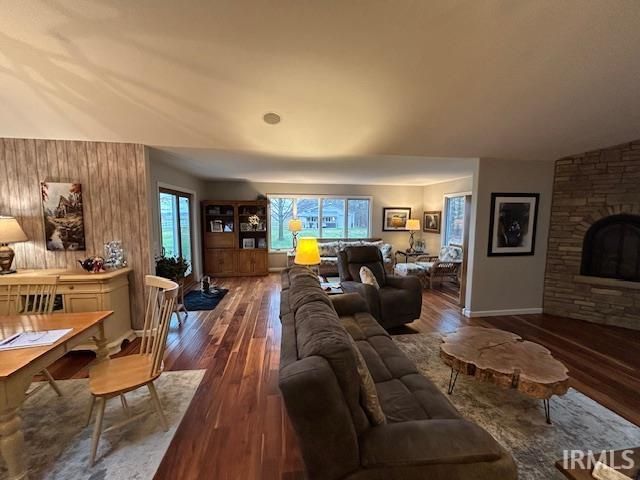 12840 N 775 E Road, Syracuse, IN 46567