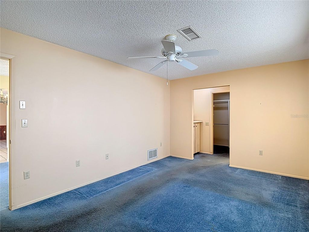 Image 35 of property listing at 8613 STONEHEDGE WAY, Hudson, FL 34667