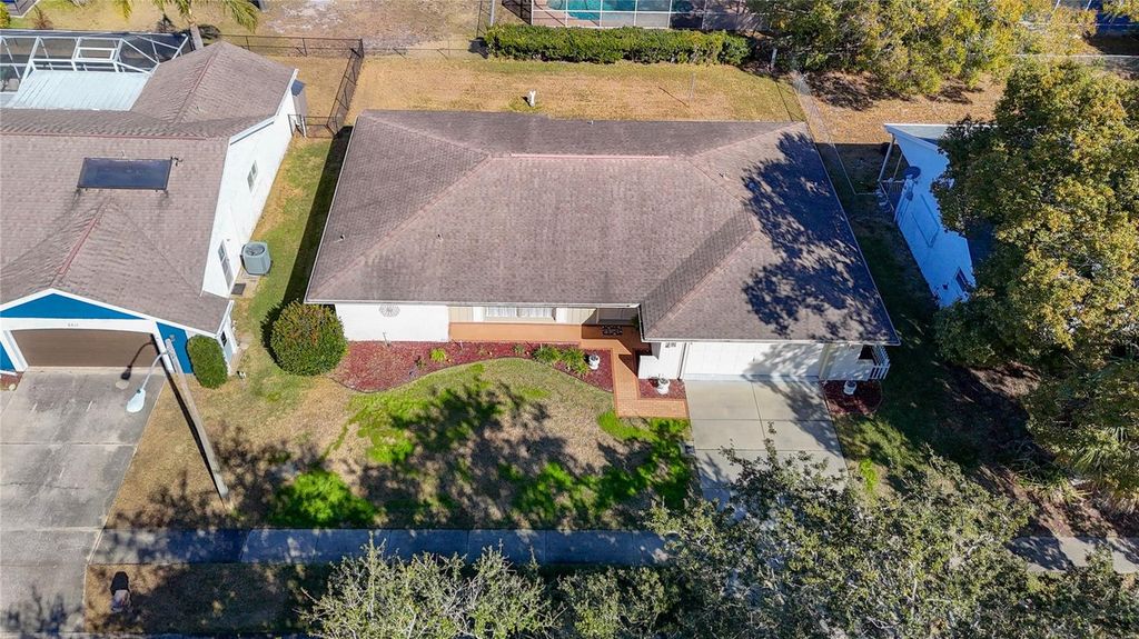 Image 5 of property listing at 8613 STONEHEDGE WAY, Hudson, FL 34667