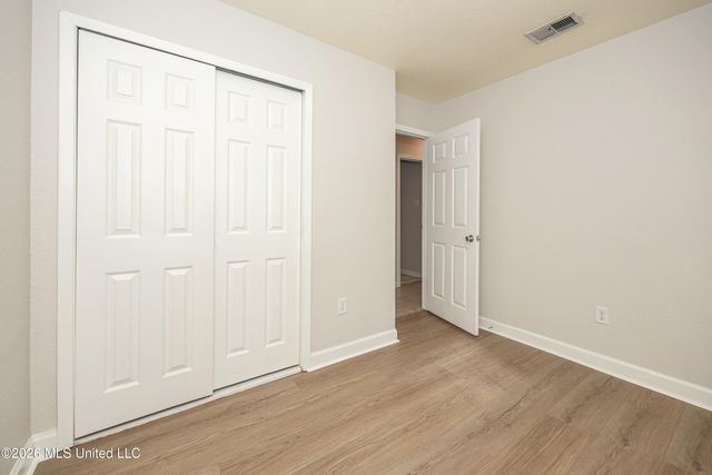 2840 Gardendale Avenue, Gautier, MS 39553