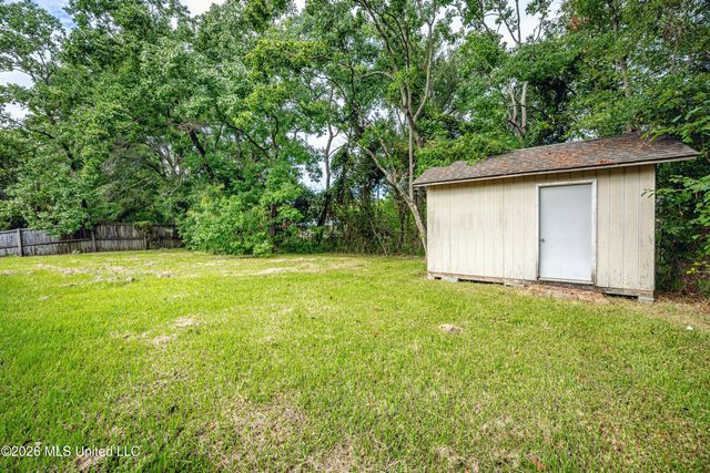 2840 Gardendale Avenue, Gautier, MS 39553