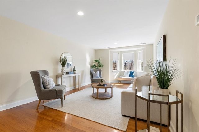 120 Wyllis Ave 217, Everett, MA 02149