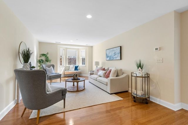 120 Wyllis Ave 217, Everett, MA 02149