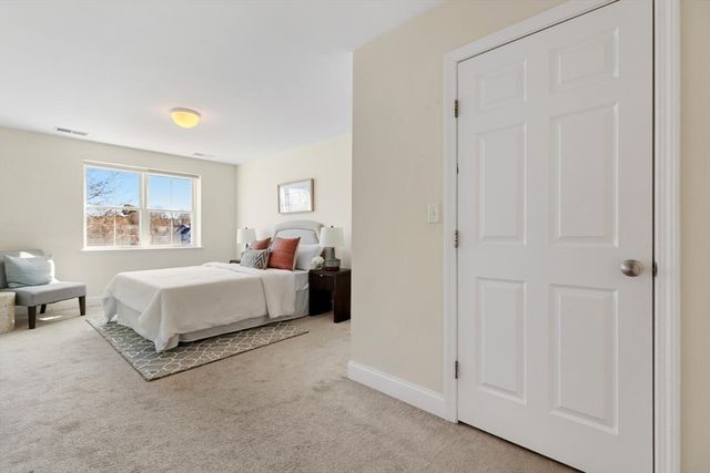 120 Wyllis Ave 217, Everett, MA 02149