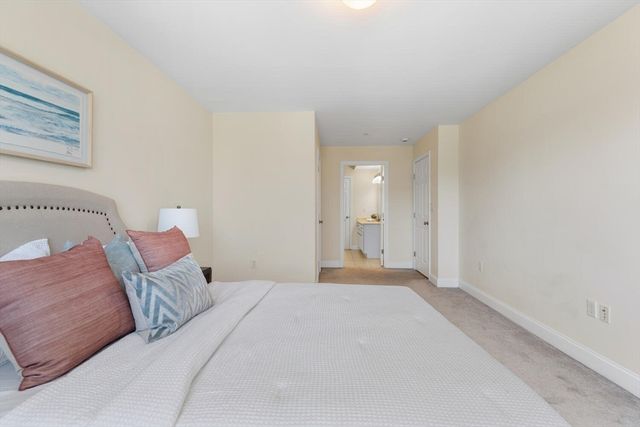 120 Wyllis Ave 217, Everett, MA 02149