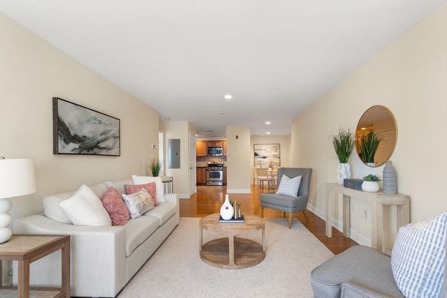 120 Wyllis Ave 217, Everett, MA 02149