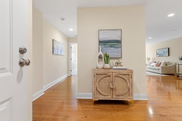 120 Wyllis Ave 217, Everett, MA 02149