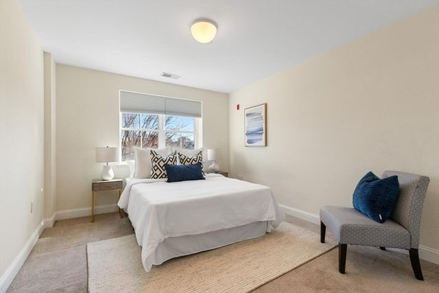 120 Wyllis Ave 217, Everett, MA 02149