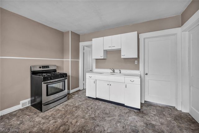 4105 E 64th Street, Cleveland, OH 44105