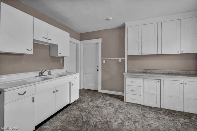 4105 E 64th Street, Cleveland, OH 44105