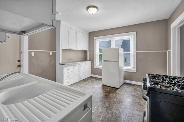 4105 E 64th Street, Cleveland, OH 44105