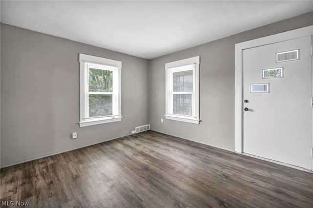 4105 E 64th Street, Cleveland, OH 44105