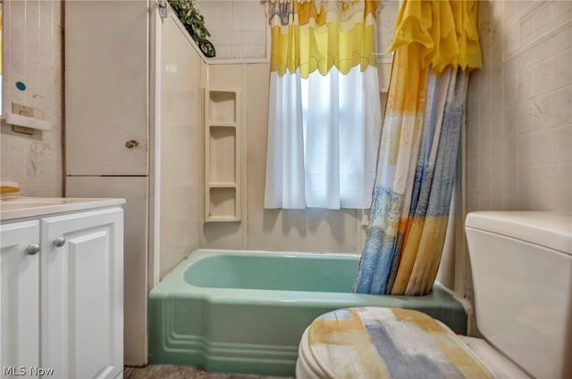 4105 E 64th Street, Cleveland, OH 44105