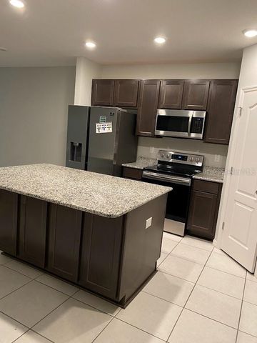 10908 GOLDEN ACORN AVENUE, Tampa, FL 33610