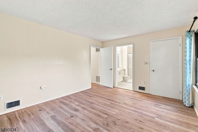 407 Lancaster Ct, Piscataway Twp., NJ 08854