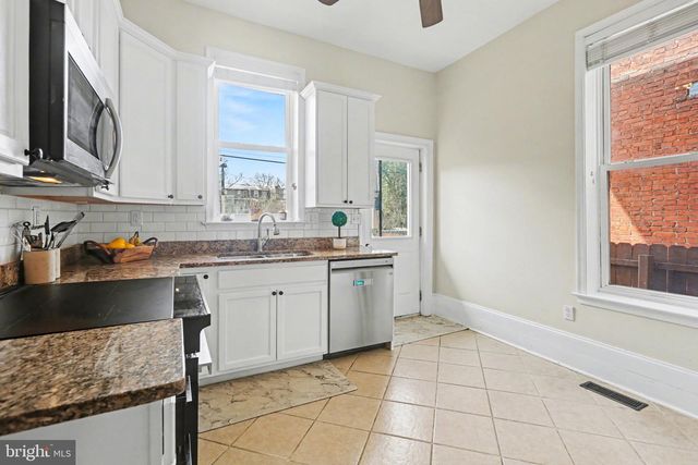 2008 GREEN ST, Harrisburg, PA 17102