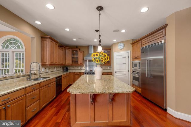 3927 BRIAR KNOLL CIR, Phoenix, MD 21131
