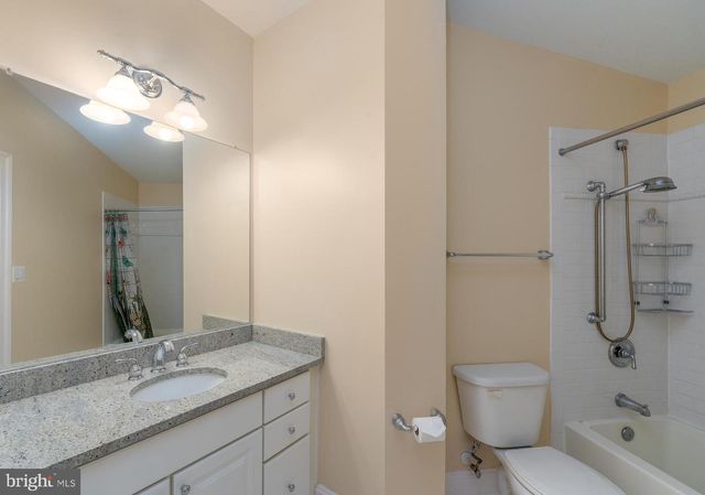 3927 BRIAR KNOLL CIR, Phoenix, MD 21131