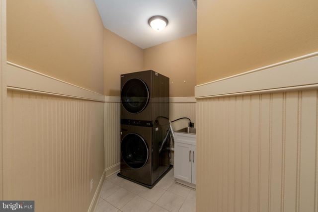 3927 BRIAR KNOLL CIR, Phoenix, MD 21131